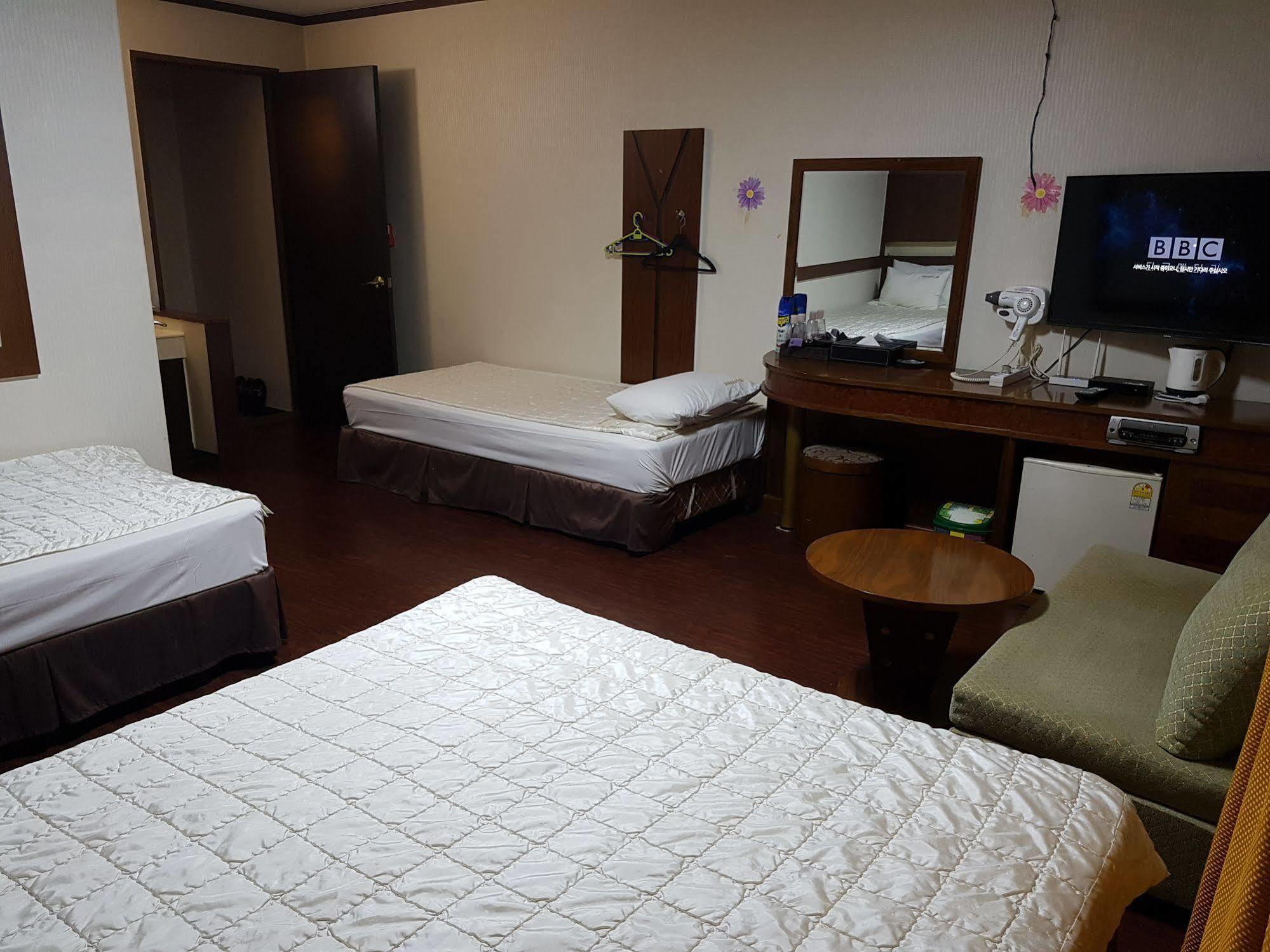 New Boolim Tourist Hotel Seoul Bagian luar foto